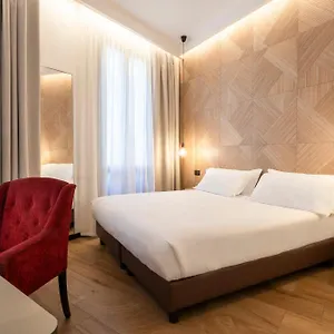 london-hotel.italymilanhotels.net/